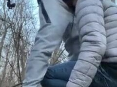 Amateur pillow-biter deep-throat outdoor (blowage in sportwear)