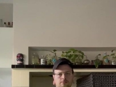 Tradie Masturbates off on the job