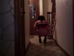 CD Ashlee waiting for pizza delivery in her high heels! 2