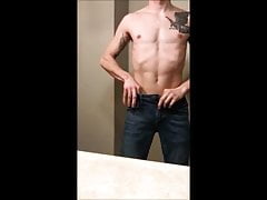 SEXY BOY STRIP AND PLAY WITH THE ASS AND COCK