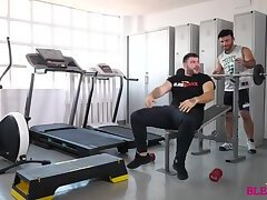 MY FIRST GYM DAY - MAGIC JAVI & KIKE GIL