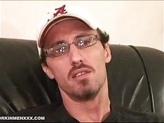 Amateur Bo Beating Off