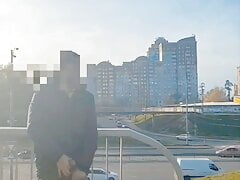 Hot wanker on public street