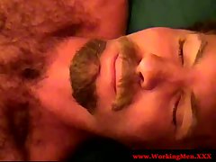 Mature straight bear dilf gets a facial