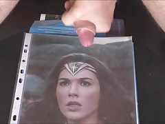 gal gadot as wonder woman tribute