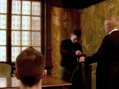 Sixpack UK stud blows hard cock in closeup