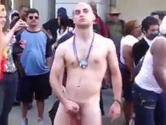 Public Masturbators: Outdoor Hunk Action