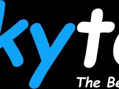 Naughty masseur Clark foot licks Freddy before breeding him raw