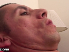 Solo Unexperienced Latino Tugs