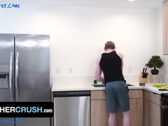 Max Lorde - Hunk Stepbro Wakes Up Stepbro With Hard Dick For Breakfast In The Kitche