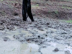 A magnificent young farmer makes people fall in love with him
