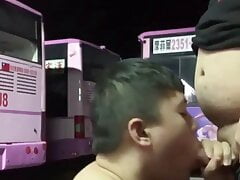 chubby boy sucks a trucker at night (29'')
