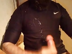 HUGE CUM SPRAY ON BEARD