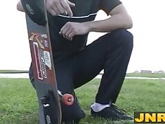 JNRC.fr - Greg the skateboarder
