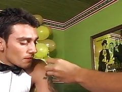 chaud latino suce bite