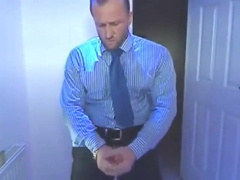 Empresário Barbudo: Punheta Solo Amadora