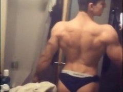 Muscle Hunks: Eddyfitt's Sexy Twink Showoff