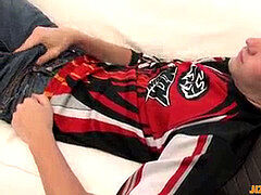 Twink drains off while screwing himself with monster fake penis