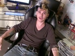 Amateur guy gets rimmed and sucks cock in hot gay action