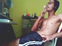 Free video 65 wearing these shorts makes me hard