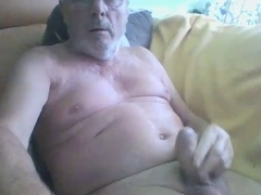 Opa spritzt geil