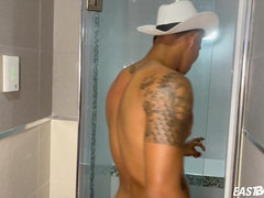 Carneval Hand Job - Lucian Reed