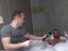 Reporter gets naked to get a news scoop