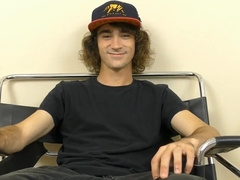 Mikey thrusts his frigs in & out of his booty