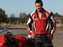 Jan R - Biker Solo