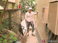 Yoshi Kawasaki gives a thrilling outdoor wank show