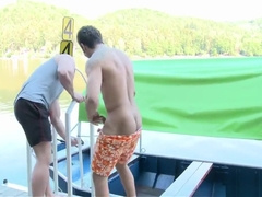 Muscle Men bareback in Public