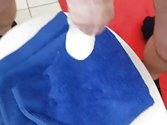 Crazy huge condom cumshot - think that was my biggest ever:)