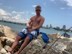 Calhoun Sawyer wanking off in Miami!