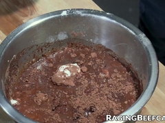 Inked Romeo Davis fills his raw cock into Beaux Banks in kitchen fuck