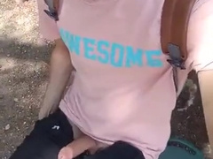 DreiArenas Fapping in a Public Parc