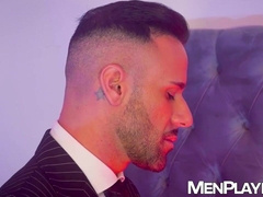 Latino businessman Gustavo Cruz anal and raw dominates John Brachalli