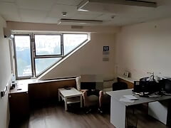Dude jerking and cumming in the office