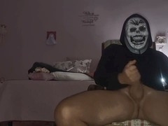 Horror-themed cumshot on Halloween night - I'm about to come in your mouth (Italian) - Open wide now