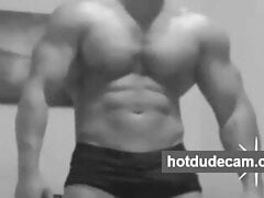 Hot muscled stud