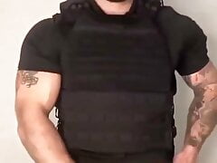 Hot Muscle Cop