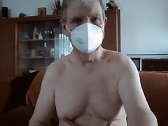 Andreas seine wichsversuche mit verschiedenen Masken