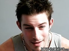 Chain-smoking Mike Roberts shoots hot cum after jerking solo