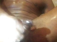 Me n my dildo cumming