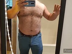 Straight bear demonstrates backfur trimming.