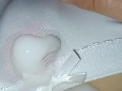 Uso underpants blancos, me excita y me vengo bien rico 2/2