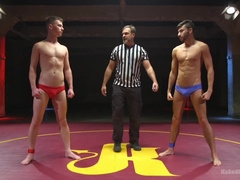 Lightweight Beefy Dudes Go Toe to Toe and Fellate Their Geysers!