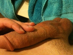 Jamie Olshan fingering his ass and masturbates