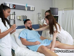 Sucer une bite, Le plan cul à quatre, Groupe, Hard, Interracial, Lingerie, Réalité, Adolescente