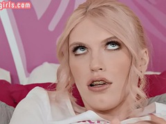 In den arsch, Blasen, Fetisch, Hardcore, Lingerie, Transfrau, Flotter dreier, Spielzeuge