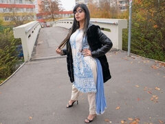 Grosser arsch, Grosser schwanz, Grosse titten, Blasen, Braunhaarige, Hundestellung, Geld, Titten